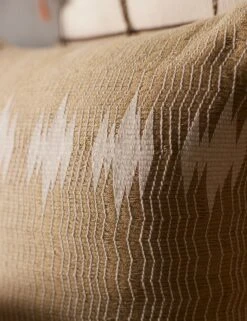 Alem Pillow -Famous Decoration Store 20220914 Naga Pillow17083 SITE CROP