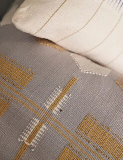 Arenla Pillow -Famous Decoration Store 20220914 Naga Pillow17097 SITE CROP