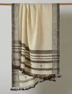 Manorma Throw -Famous Decoration Store 20230119 StudioLifestyles3140 SITECROP