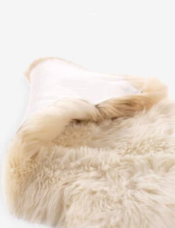 Vale Ombre Sheepskin Throw -Famous Decoration Store 231321 002 DET 3