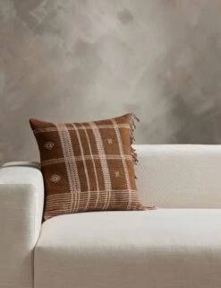 Kavia Pillow -Famous Decoration Store CourseSilkPillow 0846 SITECROP 2