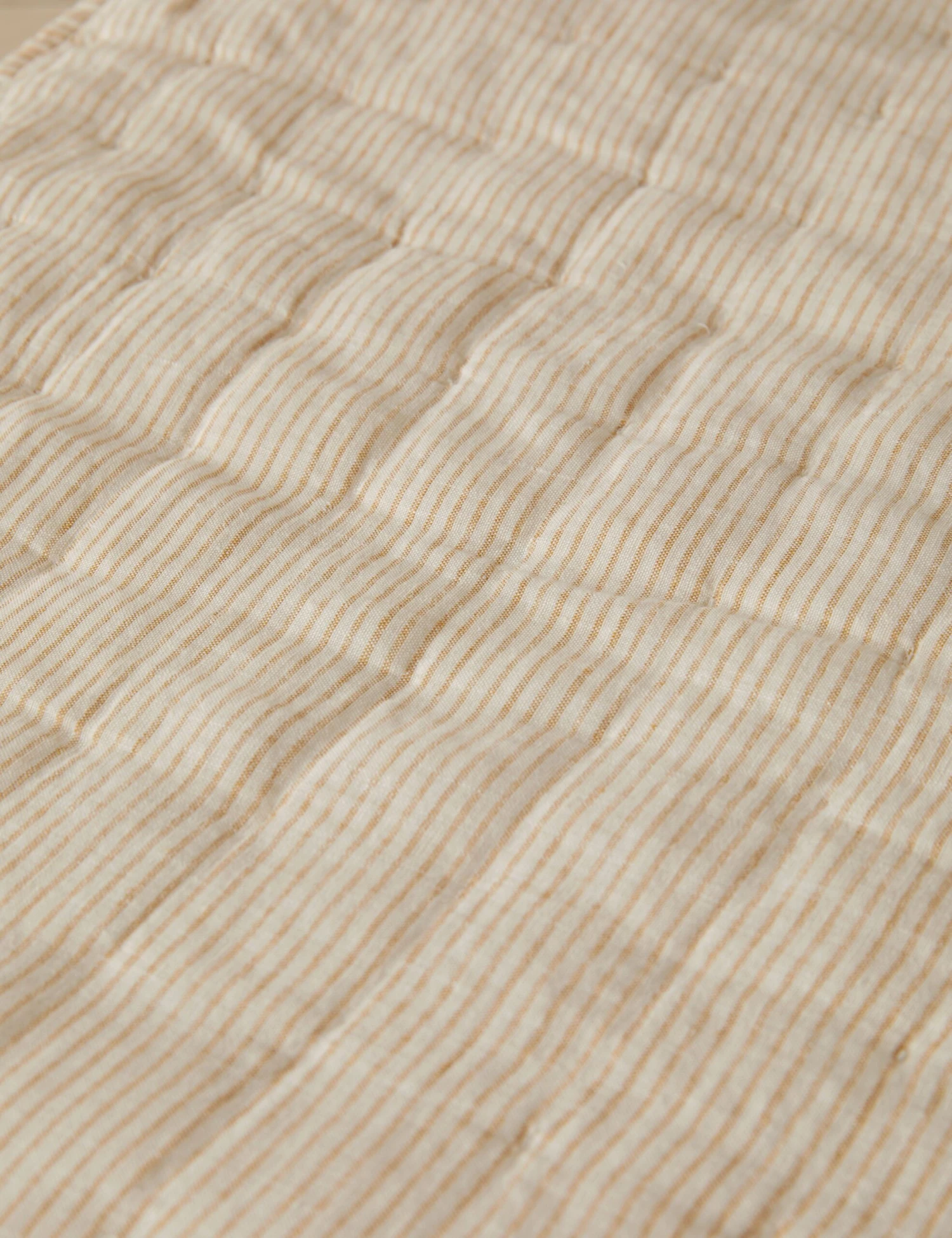 Lammin Linen Quilted Coverlet By Sarah Sherman Samuel 14 Lammin Linen Quilted Coverlet By Sarah Sherman Samuel - Image 14