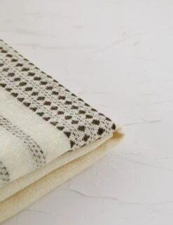 Manorma Throw -Famous Decoration Store ManormaThrow Cream A0654746 2626 Copy