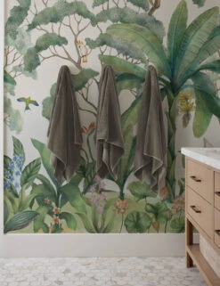 Jungle Wallpaper Mural -Famous Decoration Store PSW1103RLBathroomVignette 5152 JungleWallpaper SITECROP 07400307 8fcb 4a8b a368 03dc35a06915