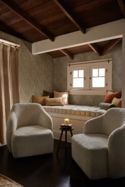 Morris & Co. Apple Wallpaper -Famous Decoration Store PillowGallery2 15399 V1