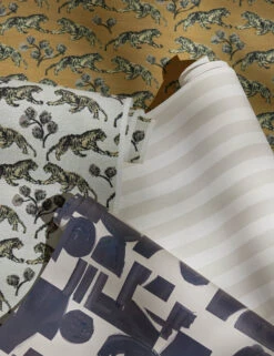 Tiger Grasscloth Wallpaper By Sarah Sherman Samuel -Famous Decoration Store SSSWALLPAPER GROUP 51 SITECROP STUDIOLIFESTYLE 882c858c 5bf6 44fe b114 3840a07917d4