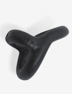 Olo Wall Hook By SIN Ceramics 20 Olo Wall Hook By SIN Ceramics -Famous Decoration Store SinCeramicsOloWallHook Black 5224
