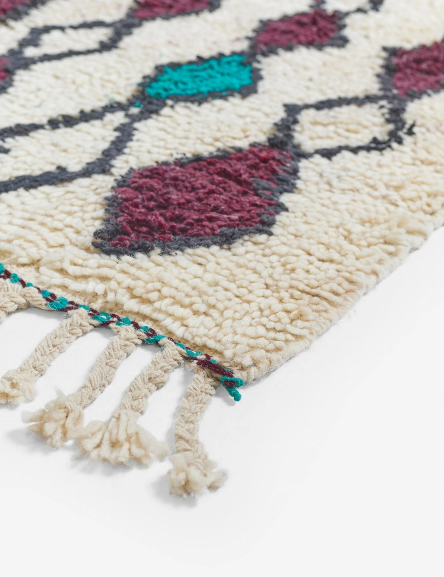 Aliye Vintage Moroccan Rug, 6'4" X 9'5" 2 Aliye Vintage Moroccan Rug, 6'4" X 9'5" - Image 2