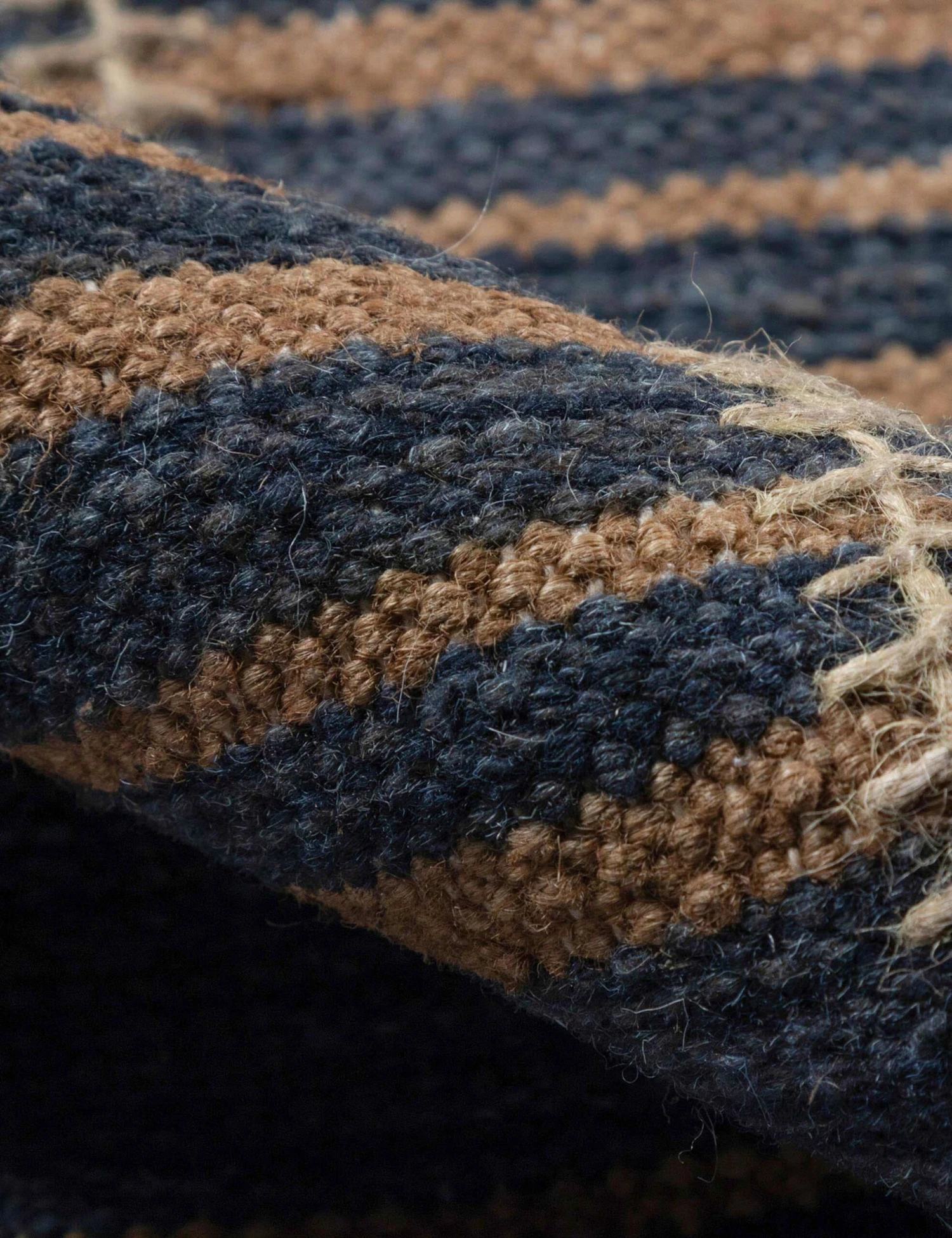 Lemieux Et Cie Tofola Rug By Momeni 4 Lemieux Et Cie Tofola Rug By Momeni - Image 4