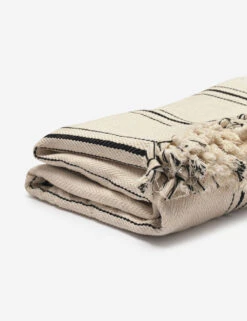 Monte Viso Bed Cover By House No. 23 11 Monte Viso Bed Cover By House No. 23 -Famous Decoration Store dulca bed cover 3 37cc62ea efb7 417a 80b7 8580debc6c1d